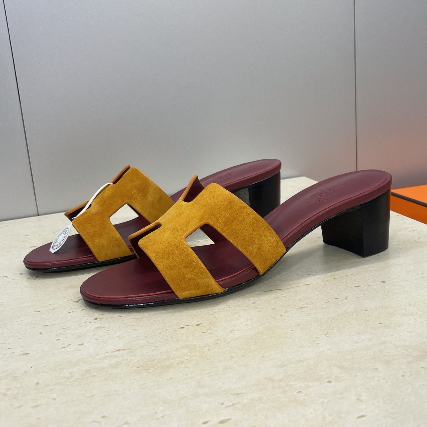 HM 26ss  Oran Sandals 45 Burgundy Yellow Suede Cowhide 607215