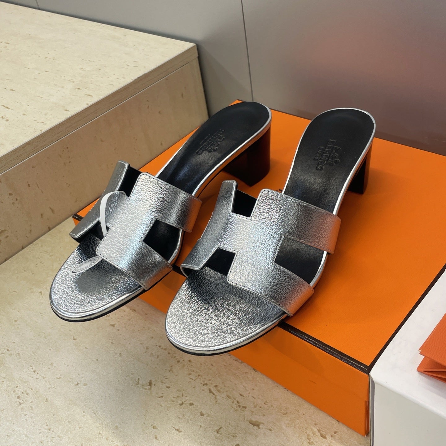 HM 26ss Oran Sandals 45 Black Sliver Calfskin 607229