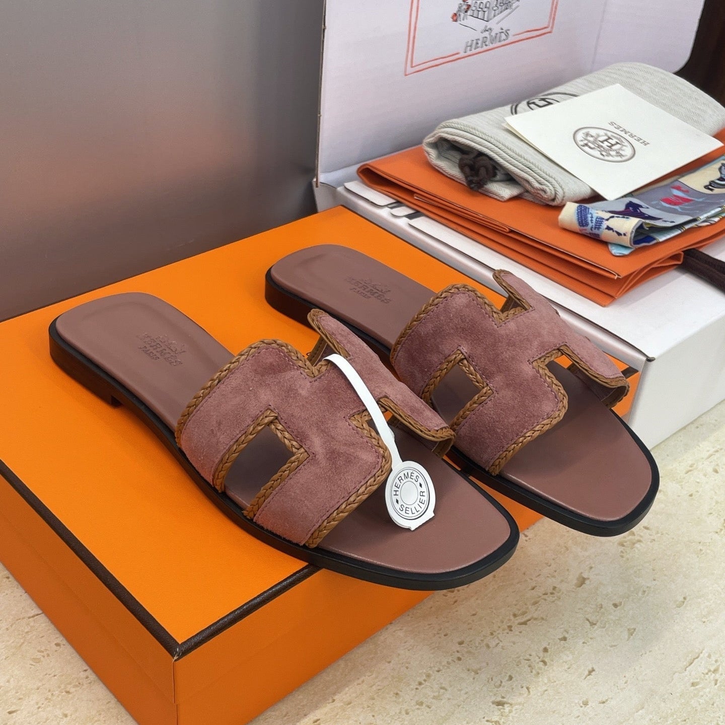 HM 26ss Oran Sandals Pinkish Brown Suede Calfskin 607251
