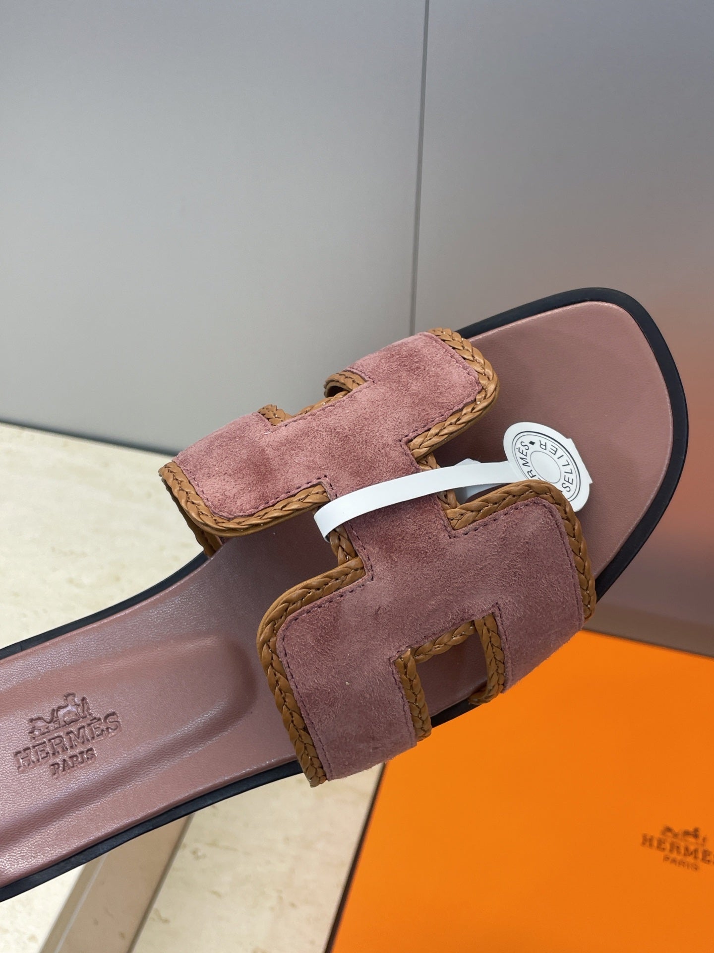 HM 26ss Oran Sandals Pinkish Brown Suede Calfskin 607251