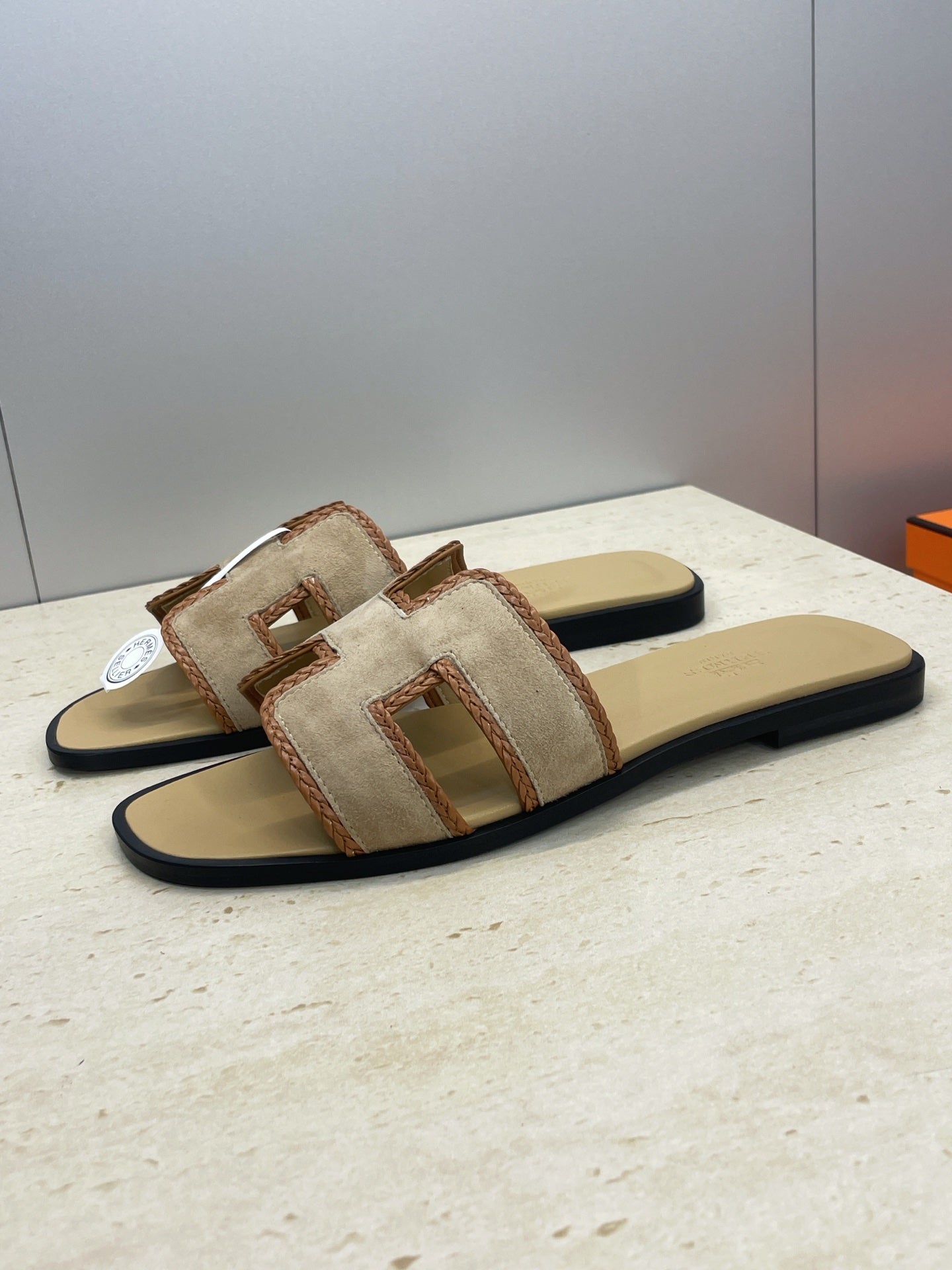 HM 26ss Oran Sandals Beige Brown Suede Calfskin 607253