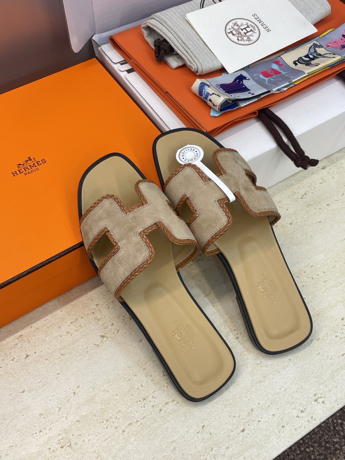HM 26ss Oran Sandals Beige Brown Suede Calfskin 607253