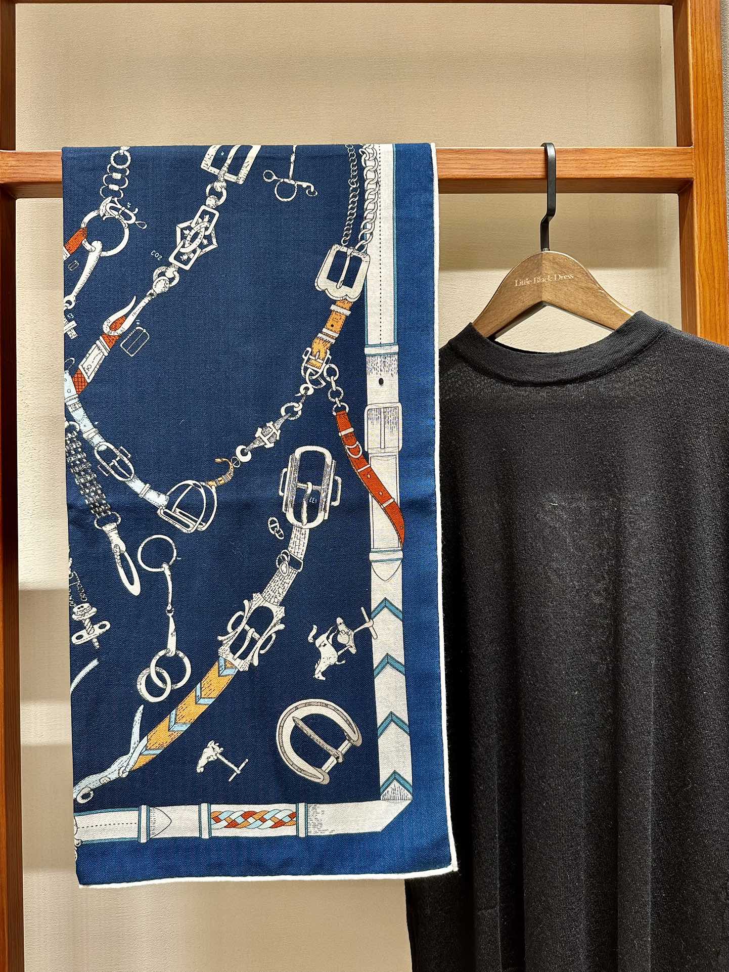 Chevaux Dechaines Shawl 135 CM IN Dark Blue Colorful Cashmere Silk 373682