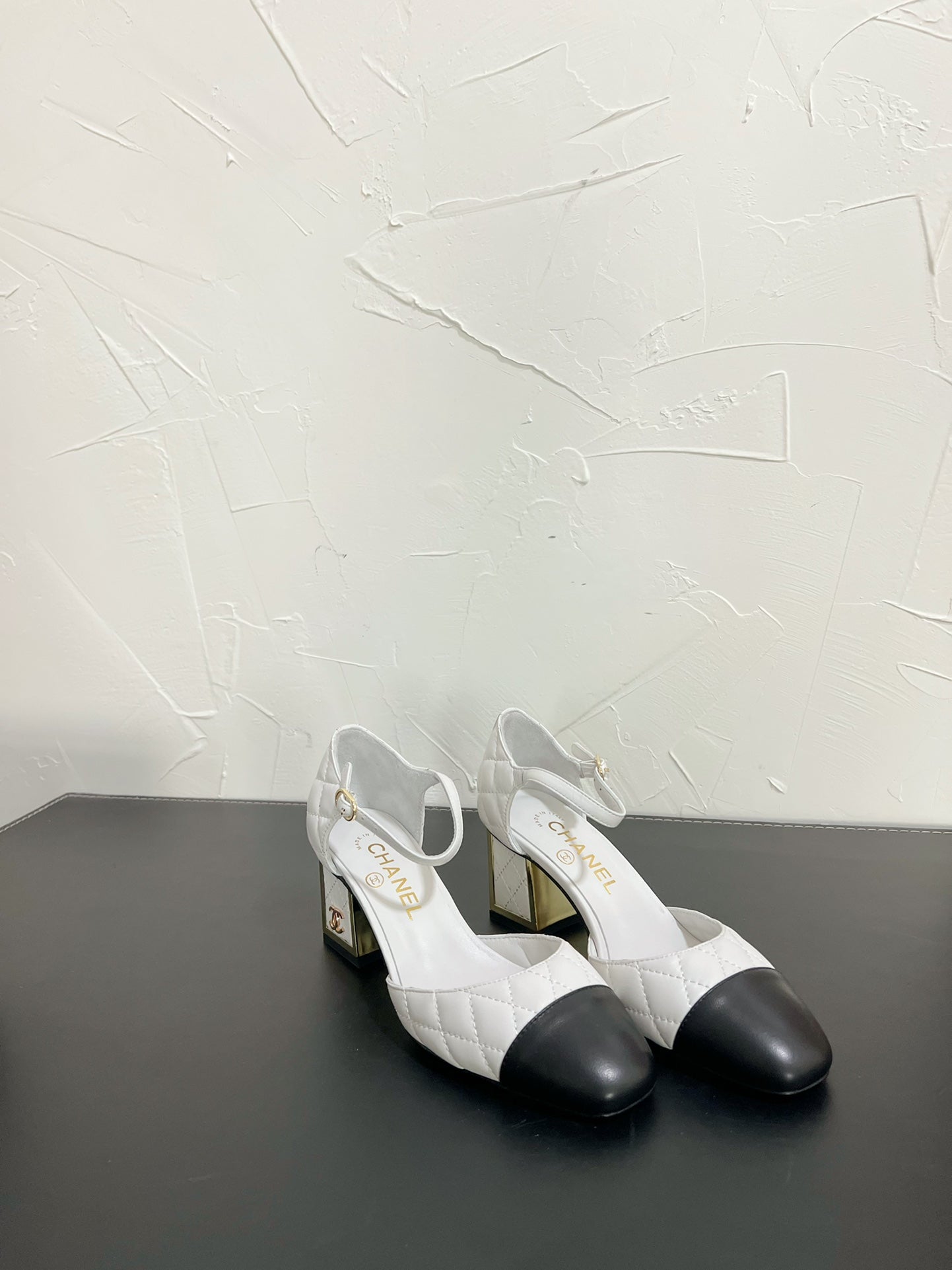 CC Mary Janes 55mm In White Mix Black Quilted Lambskin 949765