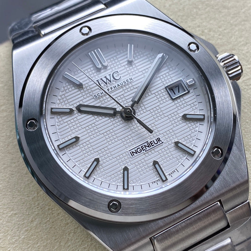 IWC Ingenieur 40mm White Dial Sliver White Numerals Steel Case