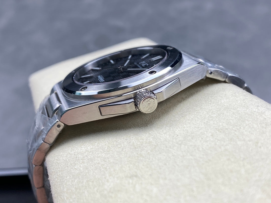 IWC Ingenieur 40mm Black Dial Steel Case