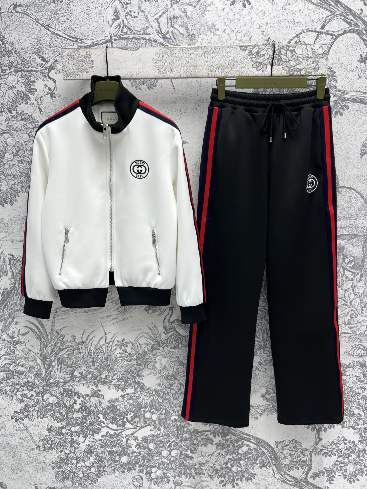 Gucci 25 Sport Suit Black White Acetate