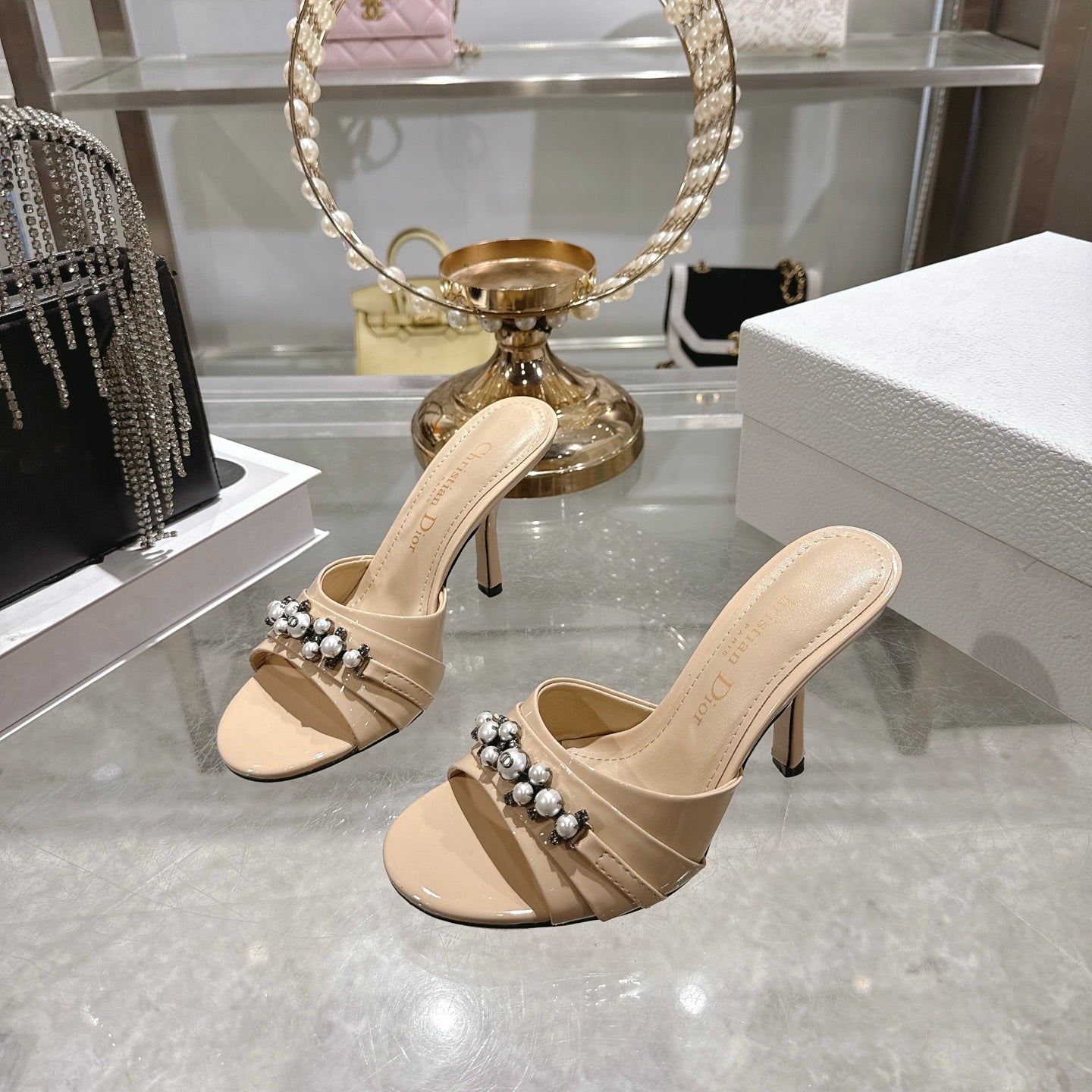 CD 26 High-Heeled Mules 85mm Pearl Beige Patent Leather 592250