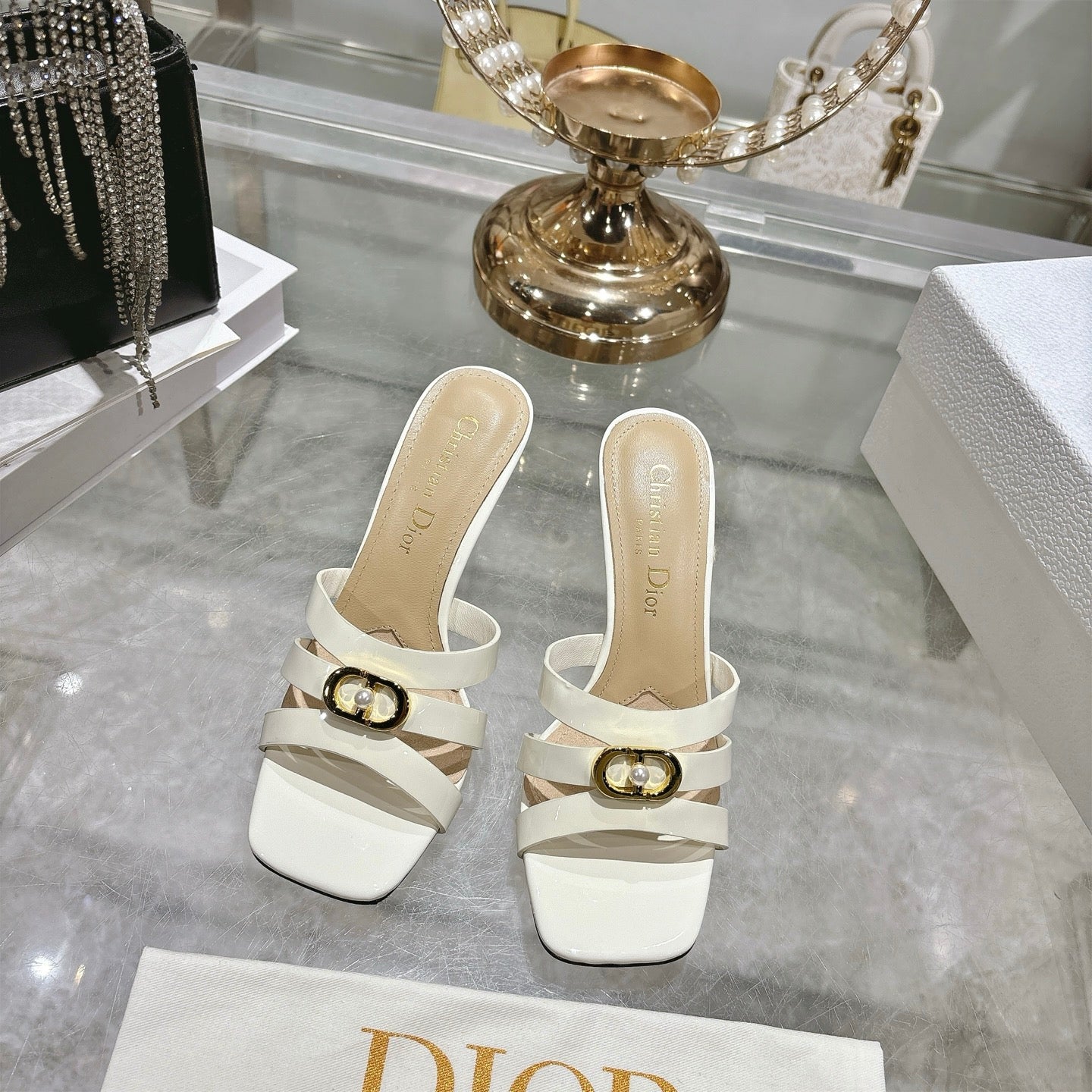 CD 26 High-Heeled Sandals 75mm White Patent Leather 592259