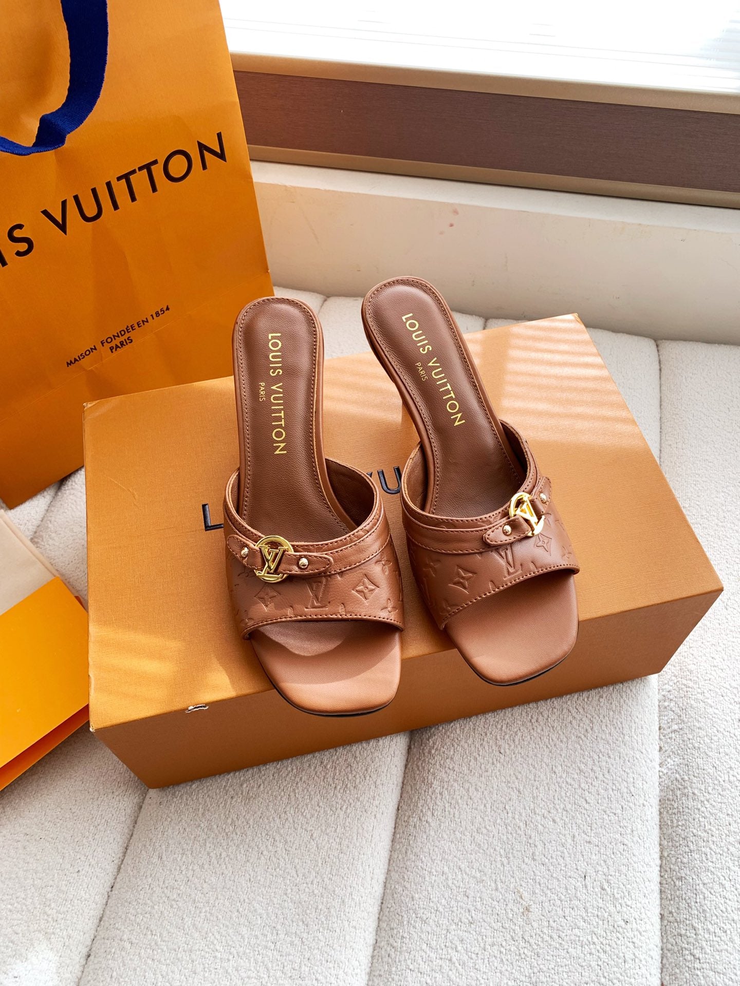 LV 26s High Heels 55 Slippers Brown Sheepskin 614981