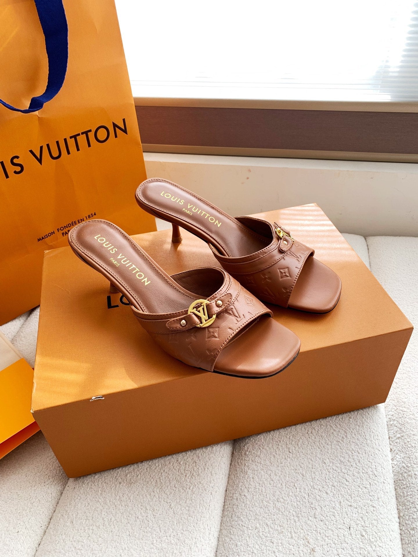 LV 26s High Heels 55 Slippers Brown Sheepskin 614981