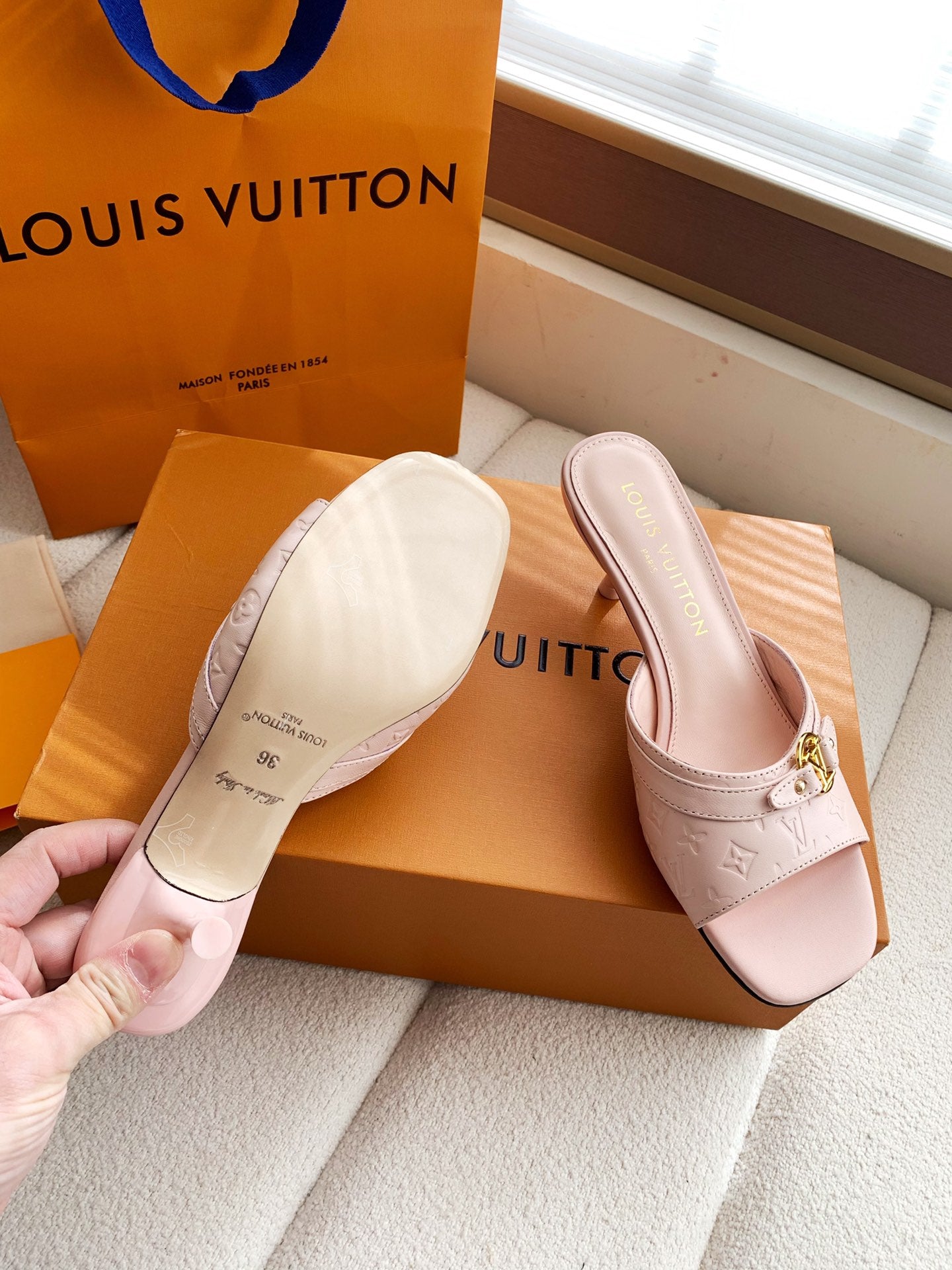 LV 26s High Heels 55 Slippers Light Pink Sheepskin 614982
