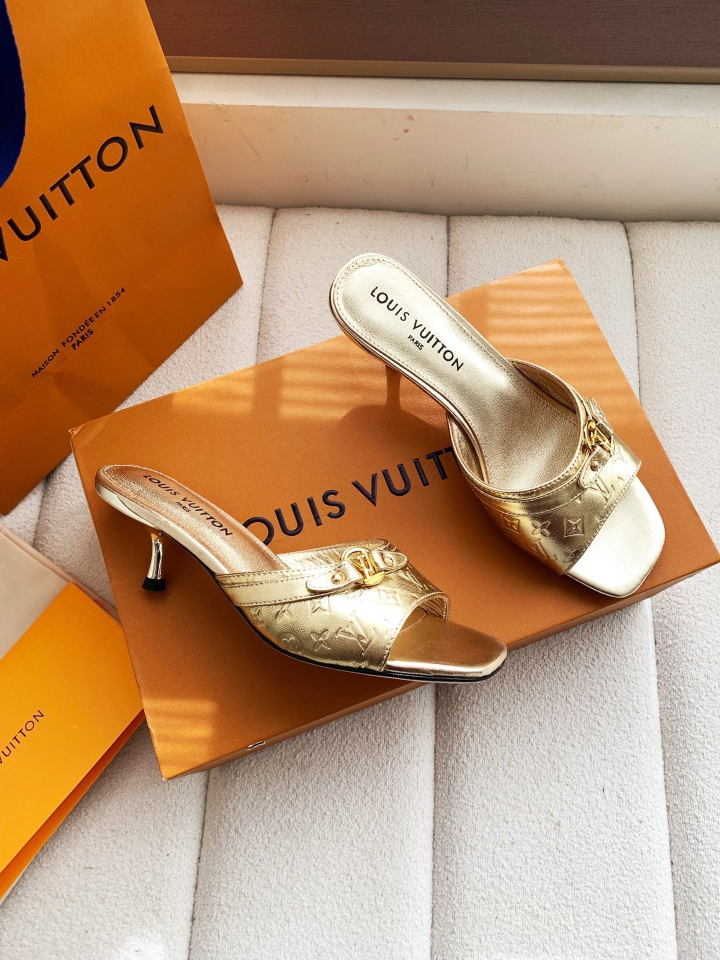 LV 26s High Heels 55 Slippers Gold Metallic Sheepskin 614984