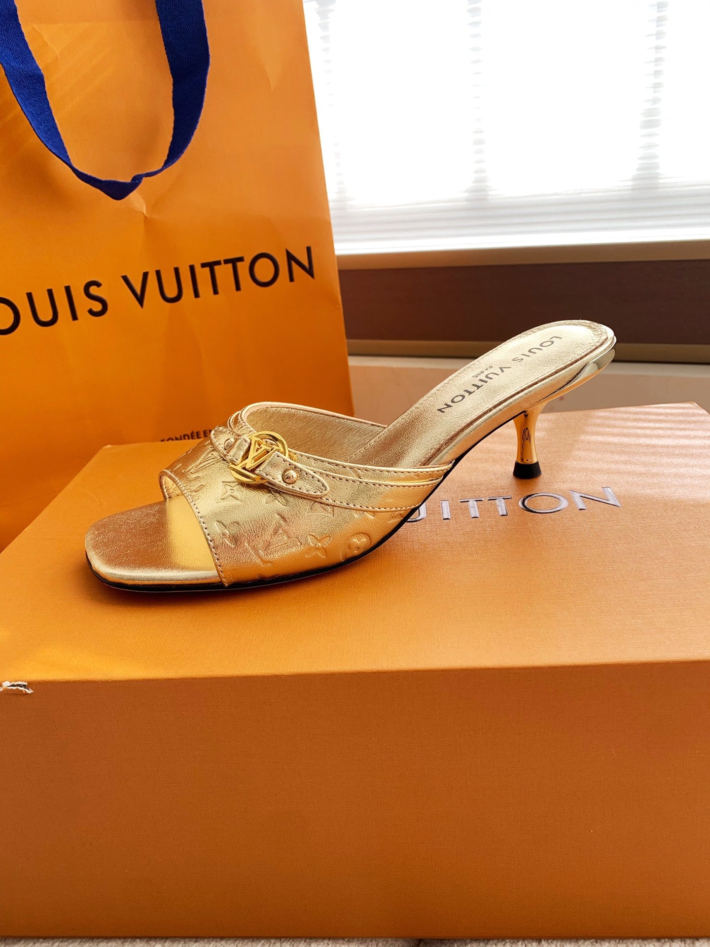 LV 26s High Heels 55 Slippers Gold Metallic Sheepskin 614984