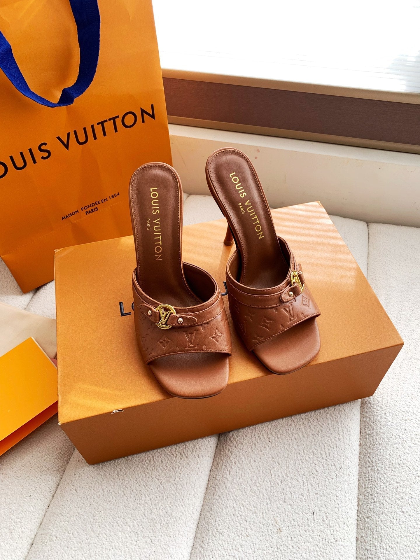 LV 26s High Heels 95 Slippers Brown Sheepskin 614986