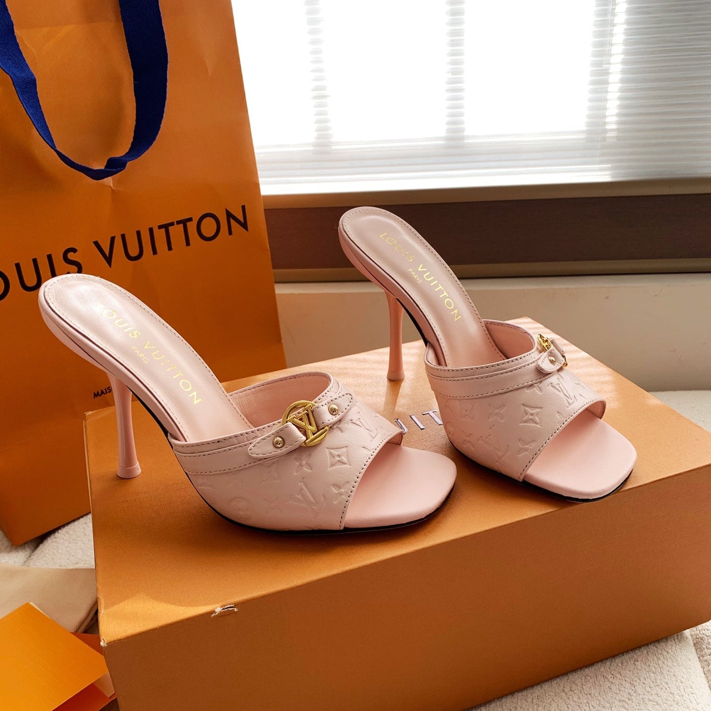 LV 26s High Heels 95 Slippers Light Pink Sheepskin 614987