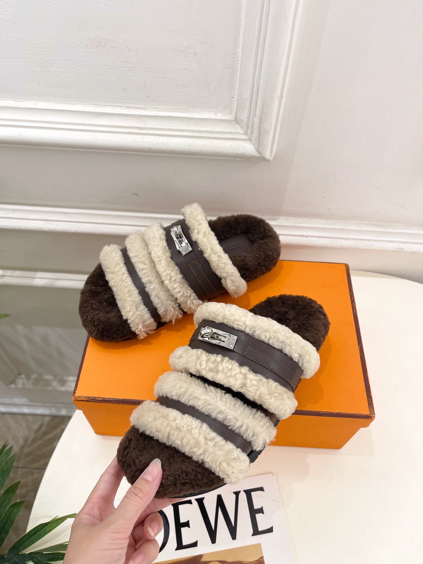 HM Slippers Classic Kelly Sliver Buckle Brown Wool 479616