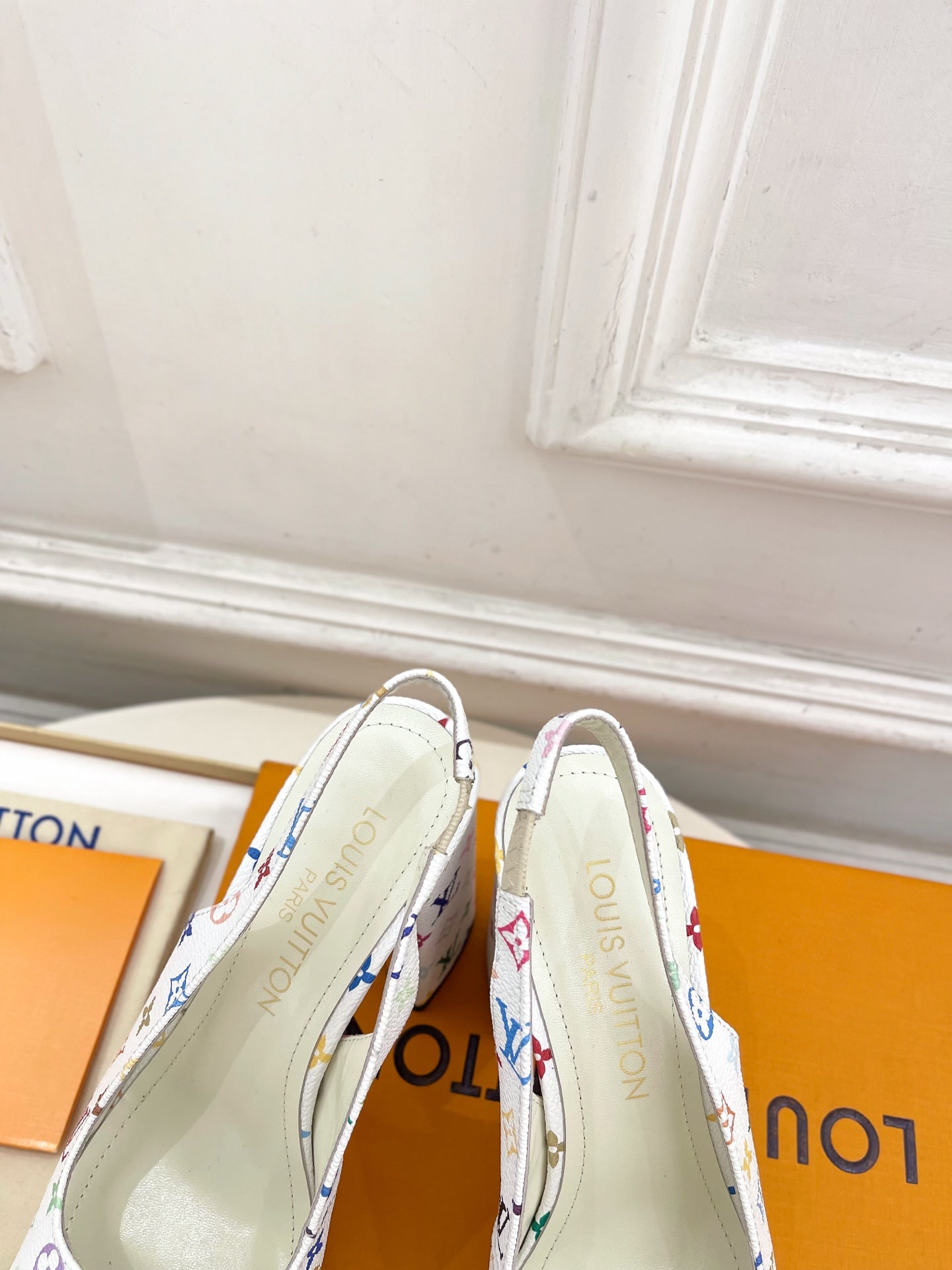 LV 26ss Platform Sandals 110 White Monogram Leather 631925