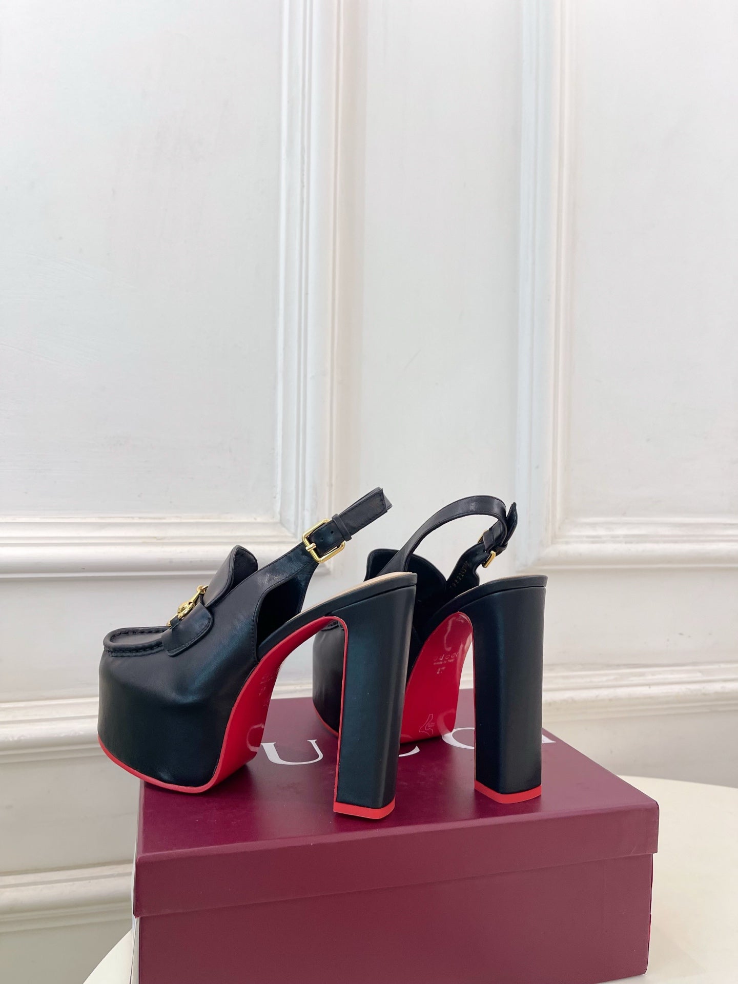 GG 26SS Platform Sandals 130 Black Sheepskin 640262