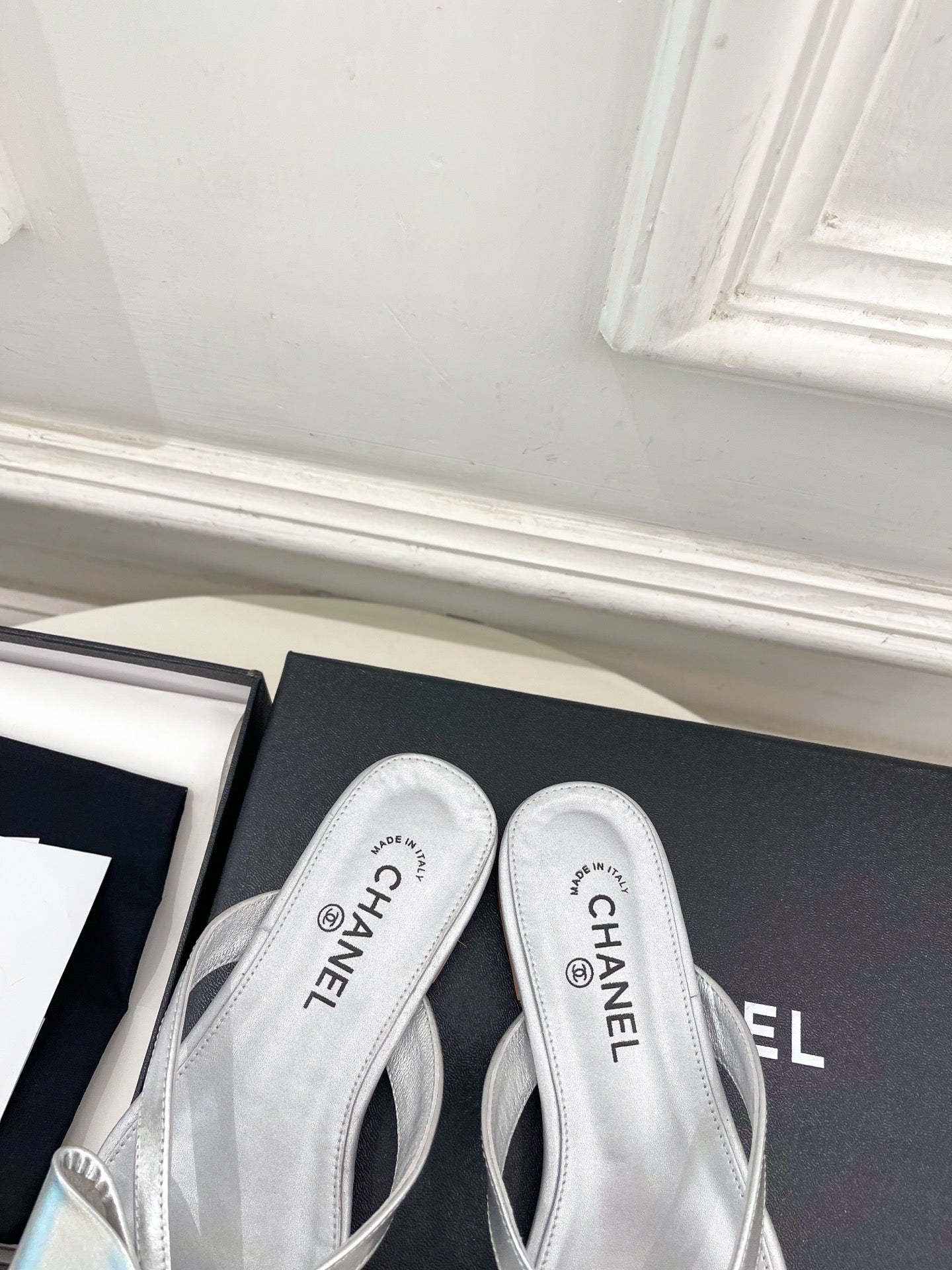 Chanel 2026 Double C Bow Flip-Flops Leather Sheepskin 831454
