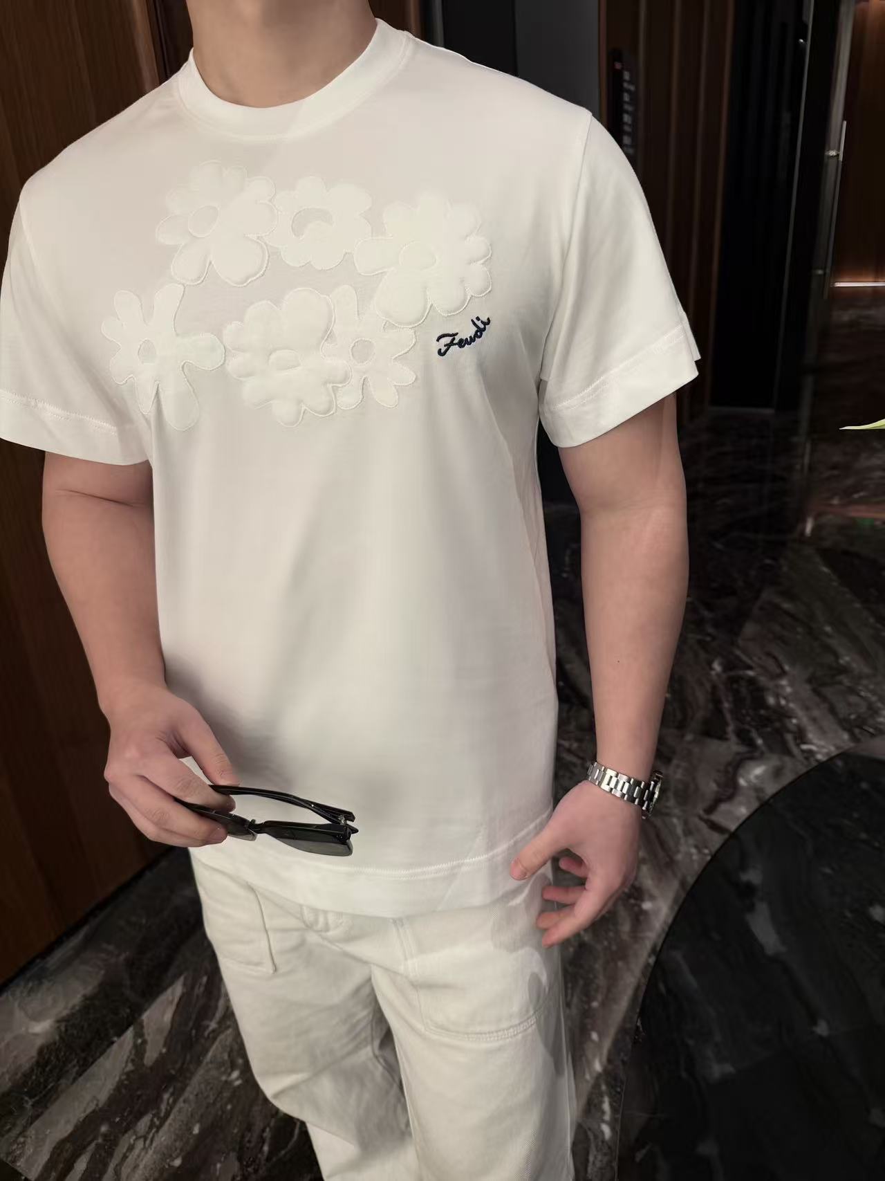 Fendi 2026 Men's  Floral Embroidered T-Shirt Cream Pure Cotton 827722