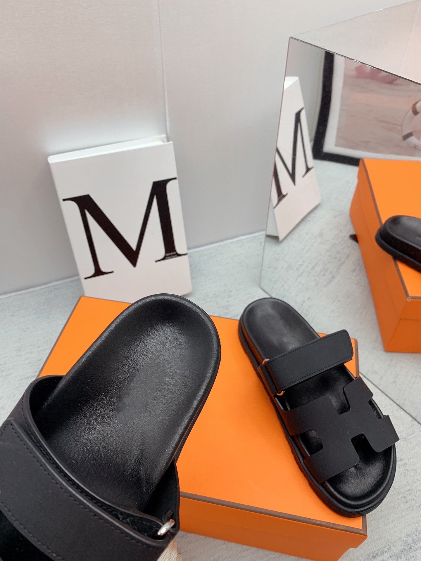 Chypre Sandal Calfskin